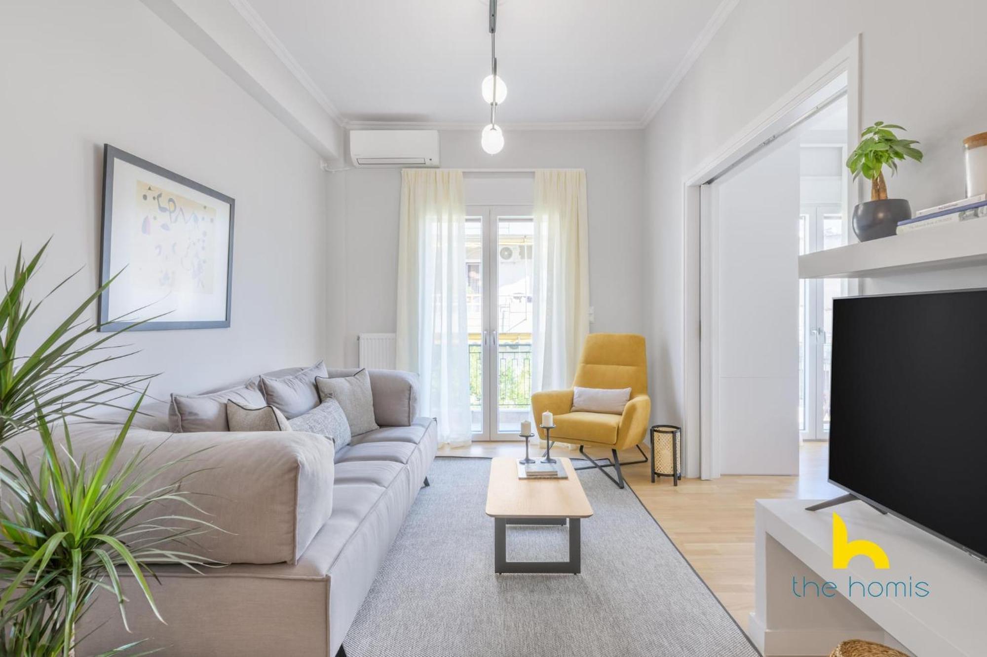 Sun-Splashed 2-Bdr Corner Apartment With Hillside Views! Атина Екстериор снимка